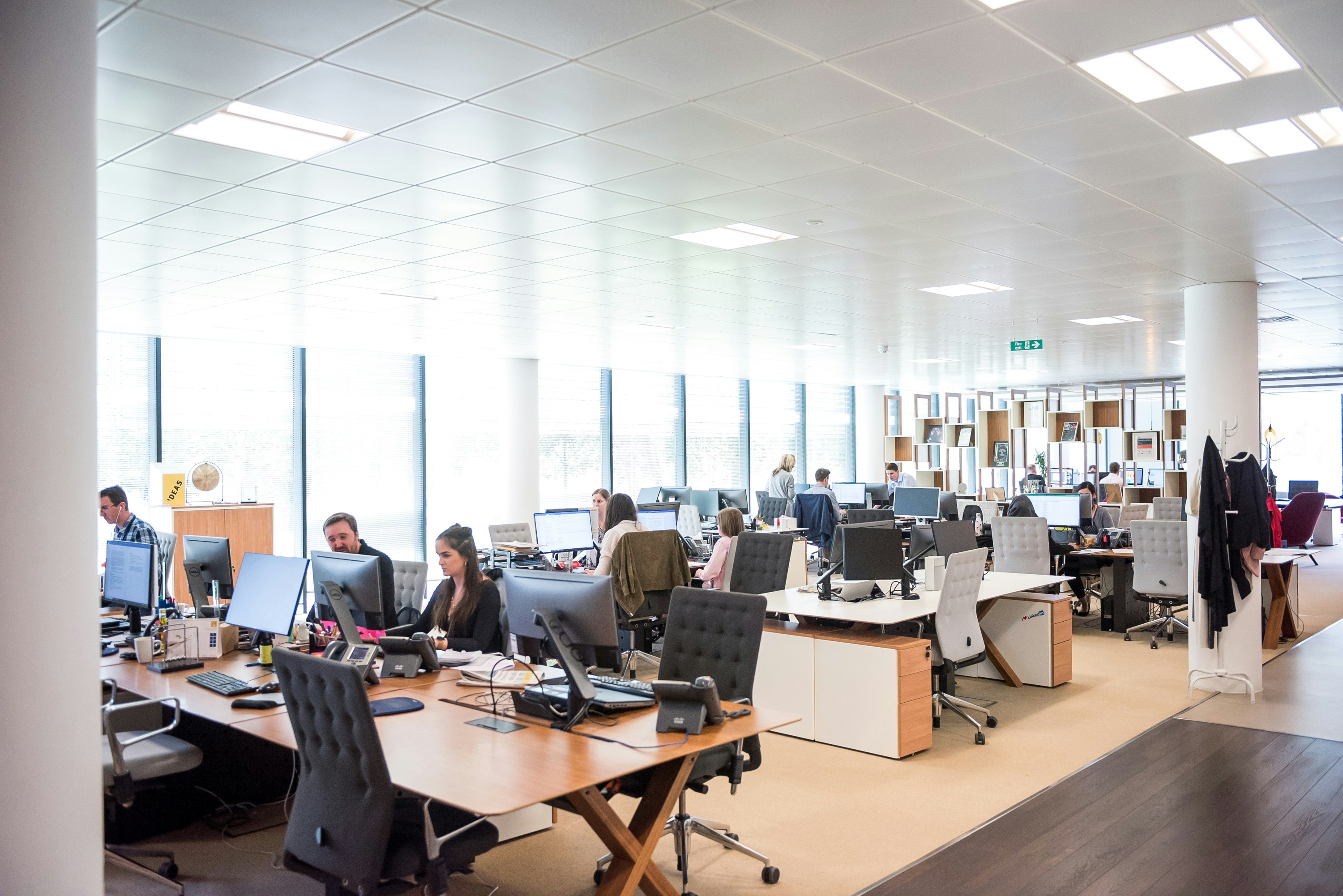 8 Essential Boundaries To Set In Demanding Workplaces